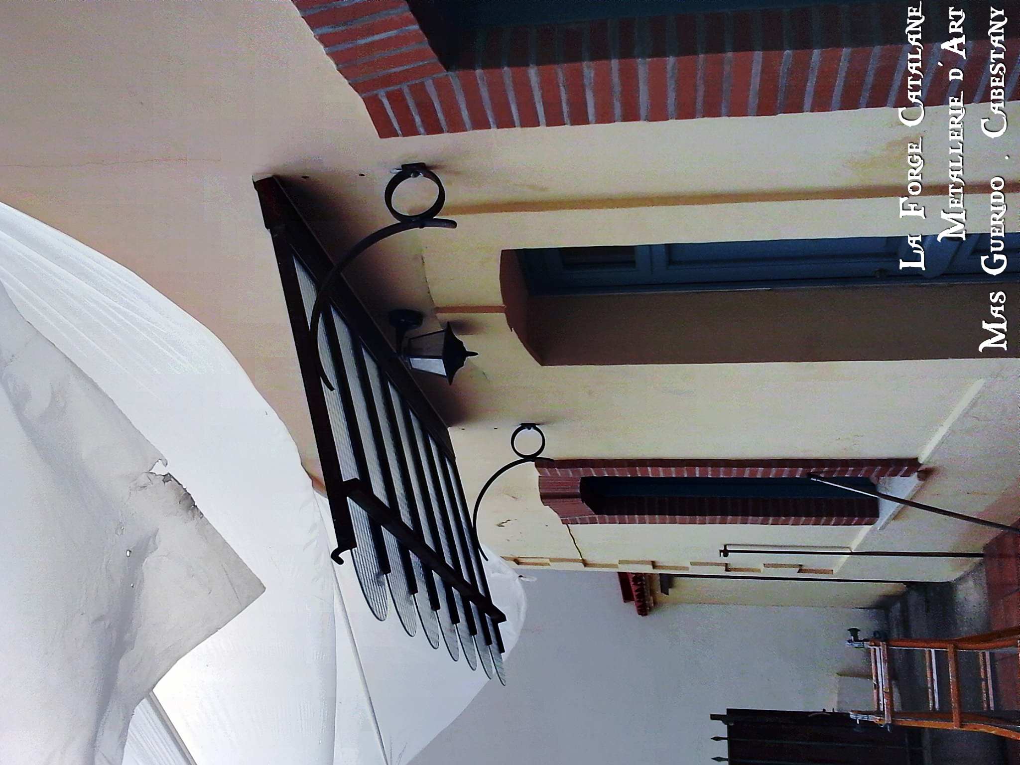 marquise vitree feuillete opalescent forge catalane 4.jpg